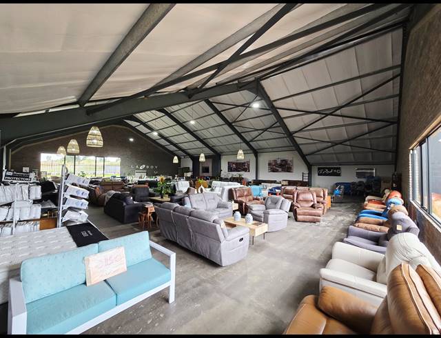 700M² SHOWROOM FOR SALE IN RUIMSIG NOORD